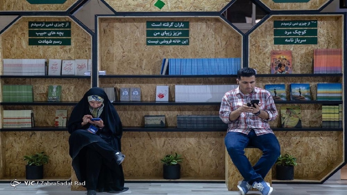 باشگاه خبرنگاران -حدود دو سوم مصرف‌کنندگان کتاب الکترونیک قانون را دور می‌زنند