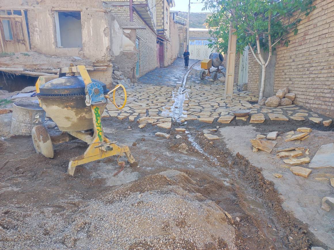 معابر روستای توآباد سنگفرش شد