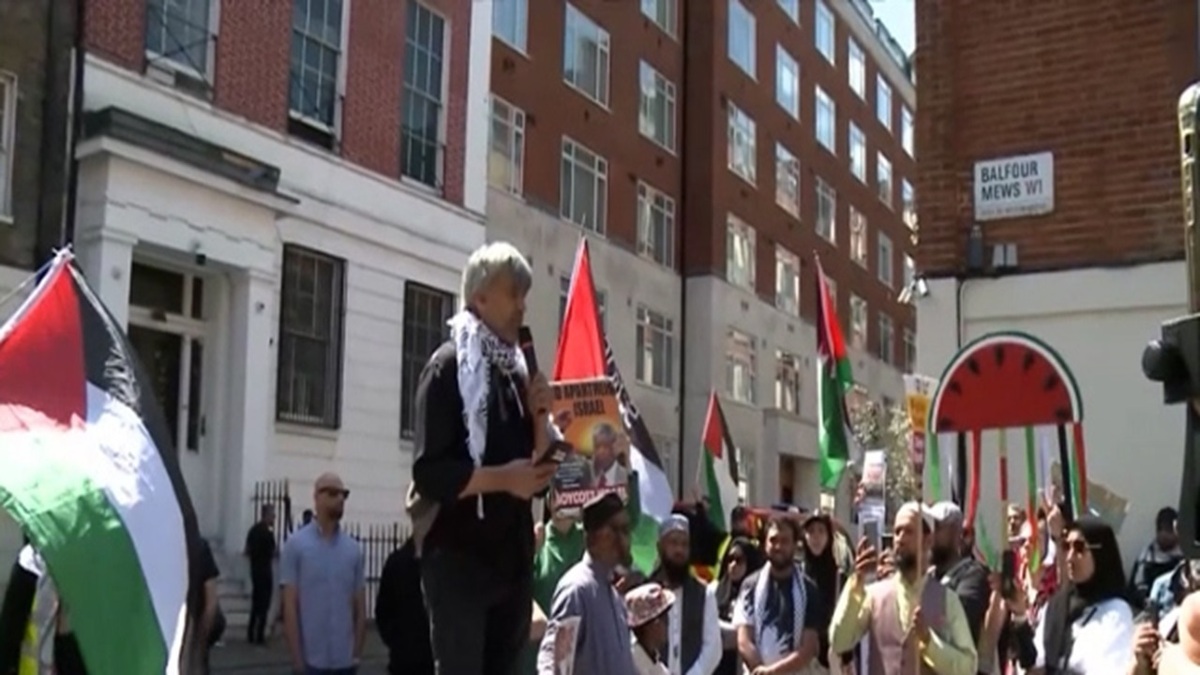 تظاهرات حامیان فلسطین در مسیر پیاده‌روی پل بروکلین + فیلم