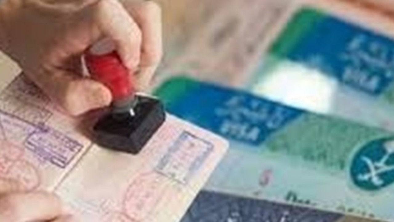 فرایند صدور ویزای زائران 
حج تمتع درحال انجام است