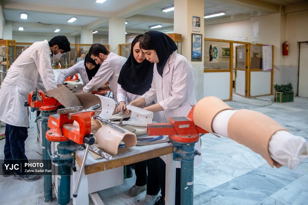 بازدید میدانی نمایندگان صلیب سرخ جهانی از مناطق مسکونی آسیب‌دیده جنگ اخیر