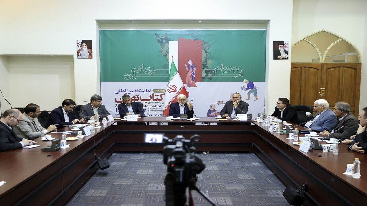 عارف: کارگروهی برای ارتقاء جایگاه کتاب در نظام توسعه کشور راه‌اندازی می‌شود