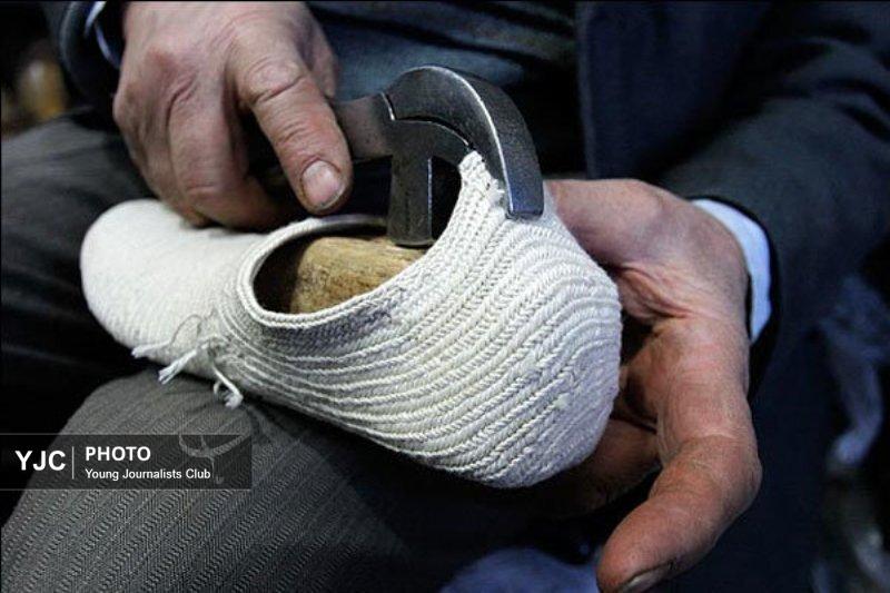 هنر اصیل و ماندگار گیوه&zwnj;دوزی در قم/ در حال اضافه کردن عکس