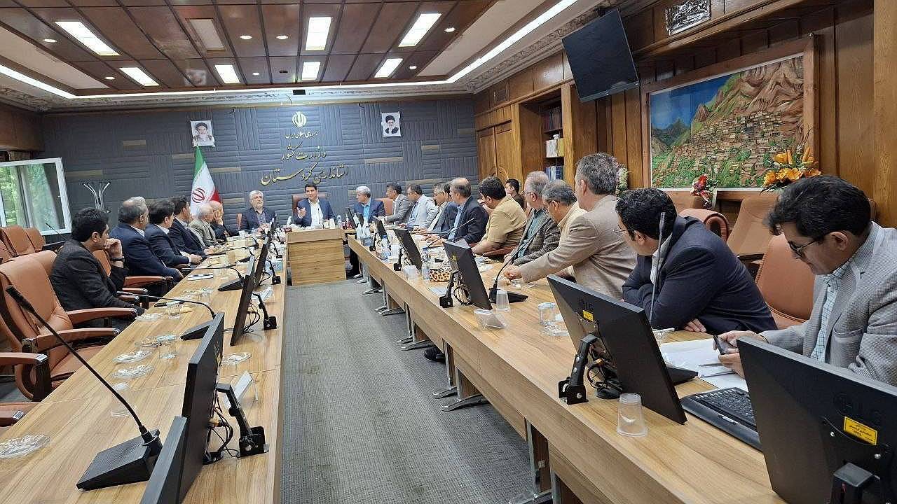 سنندج میزبان هفت استاندار از ایران و عراق