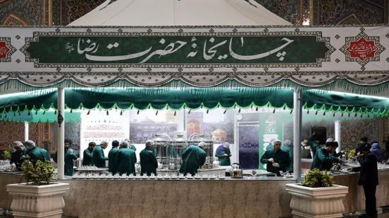 فیلمی از حال و هوای چایخانه امام رضا (ع) در آران و بیدگل به مناسبت روز ارتباطات