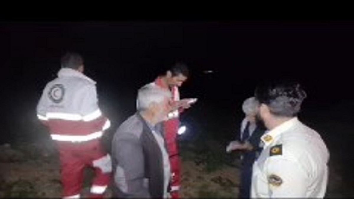 باشگاه خبرنگاران -نجات فرد گرفتار در کوه دهنه نو تنگه روستای حسن آباد خوانسار