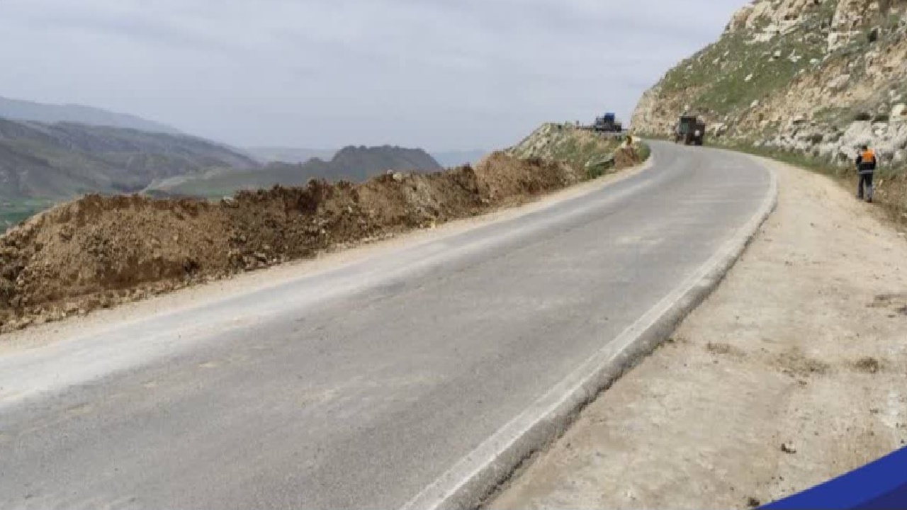 ایمن سازی گردنه شهید داراب کوشکی در محور پلدختر پل سیمره