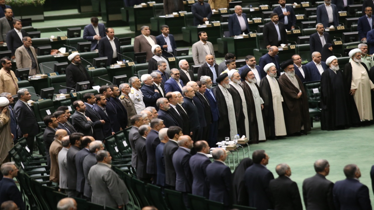 قالیباف: رئیسی یک رئیس‌جمهور خستگی‌ناپذیر بود/ پزشکیان: زندگی ساده رئیس‌جمهور شهید و همراهانش برای من عجیب و غیرمنتظره بود