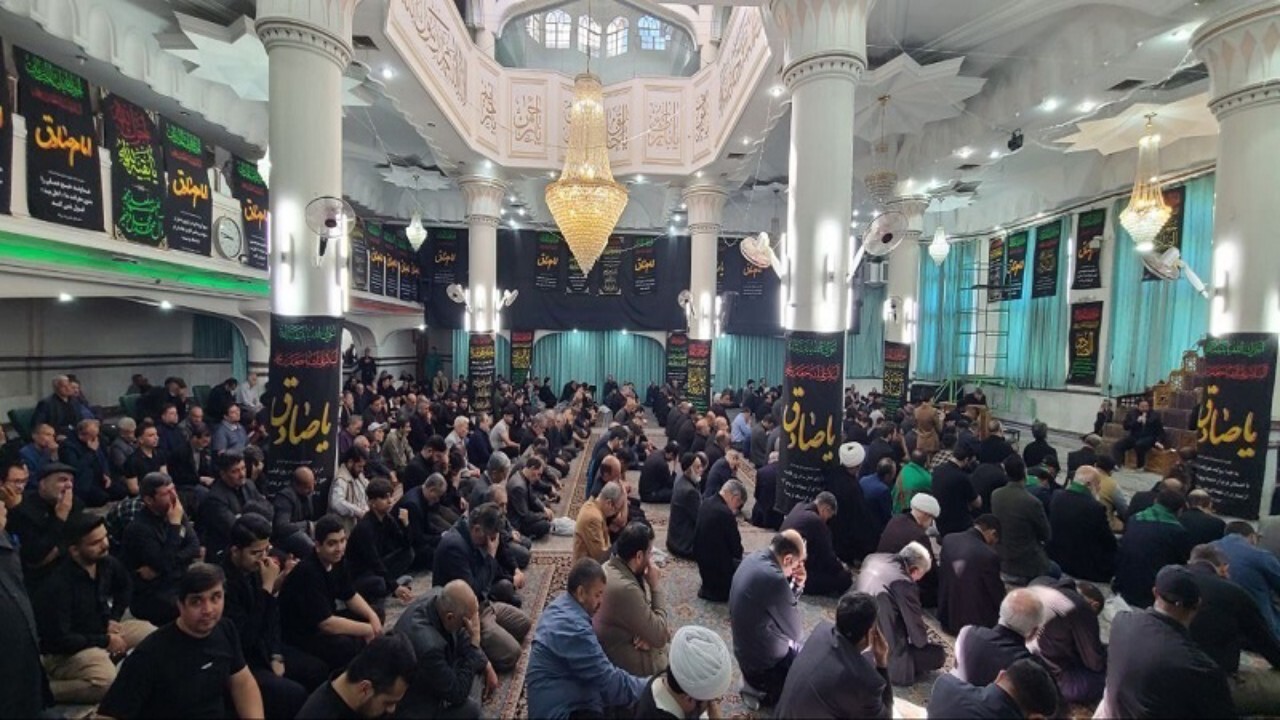 مراسم عزاداری شهادت امام صادق (ع) در مشهد + فیلم