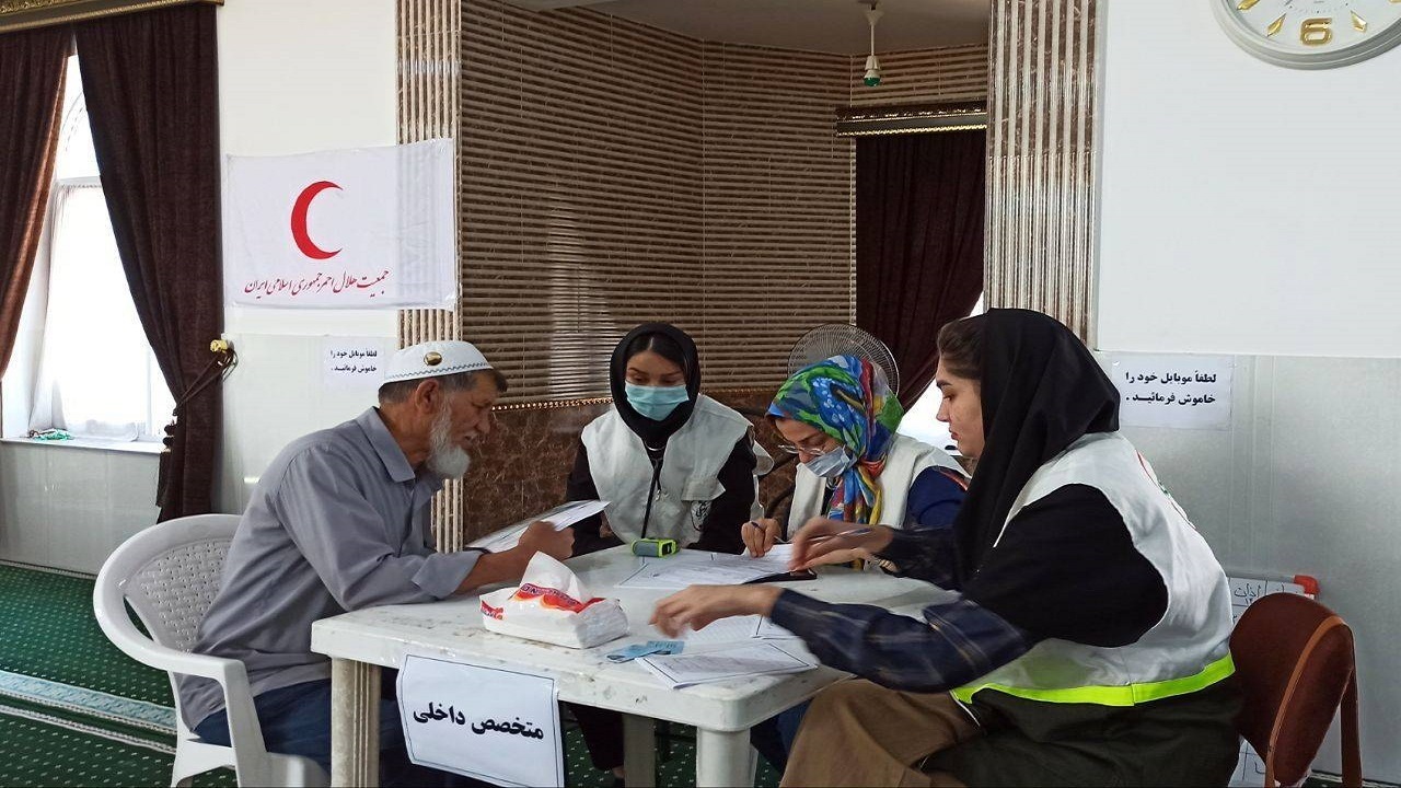 نذرخدمت‌ هلال‌احمر ترکمن به ۲۵۰ نفر از روستائیان