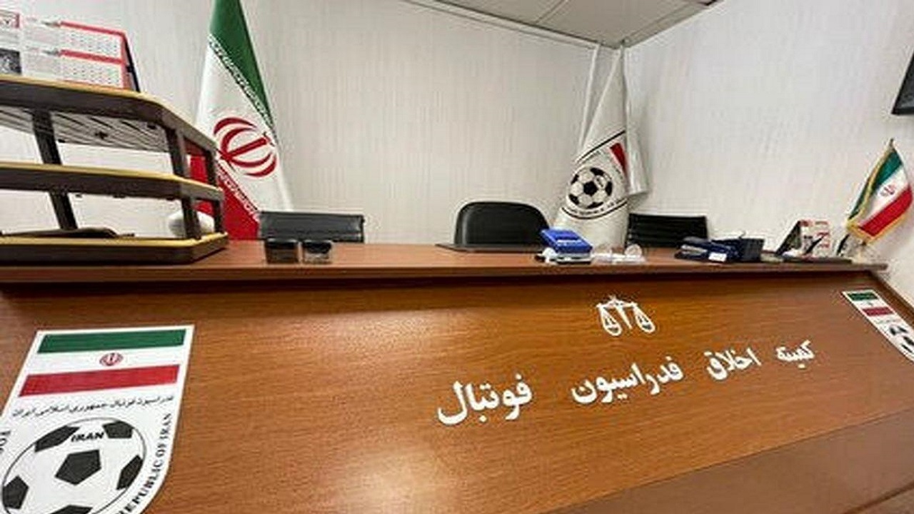 سرمربی لیگ برتری و معاون تراکتور به کمیته اخلاق احضار شدند