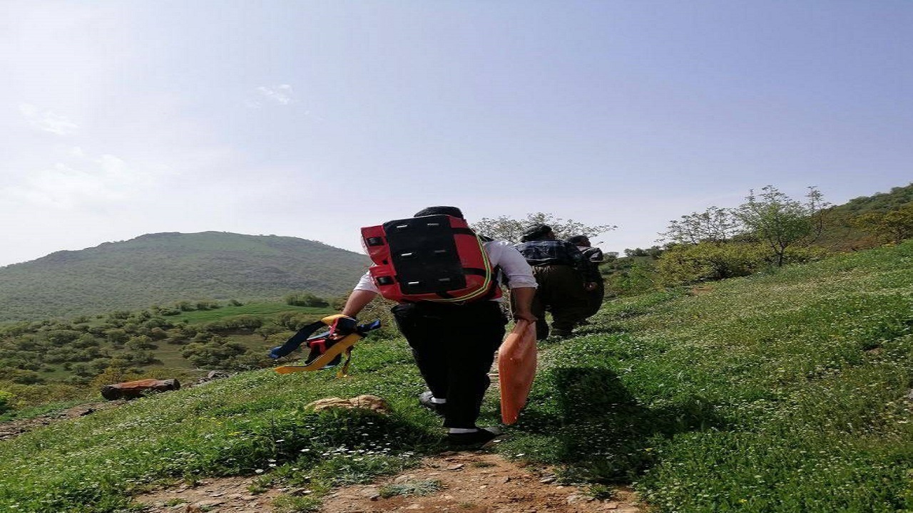 نجات بیمار قلبی در ارتفاعات صعب العبور مریوان