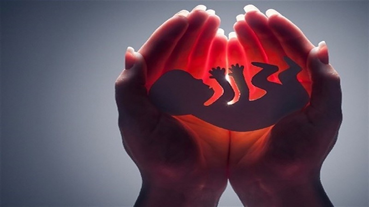 بررسی انواع سقط جنین و عوارض منفی آن بر مادر