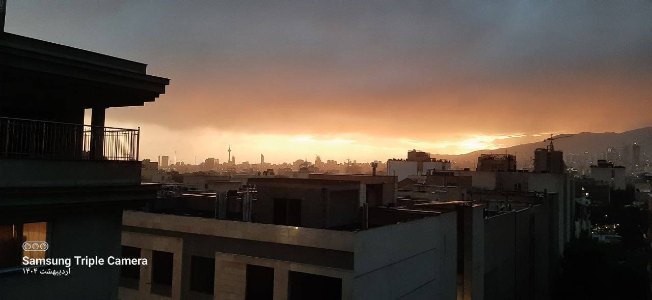 طوفان لحظه&zwnj;ای در تهران