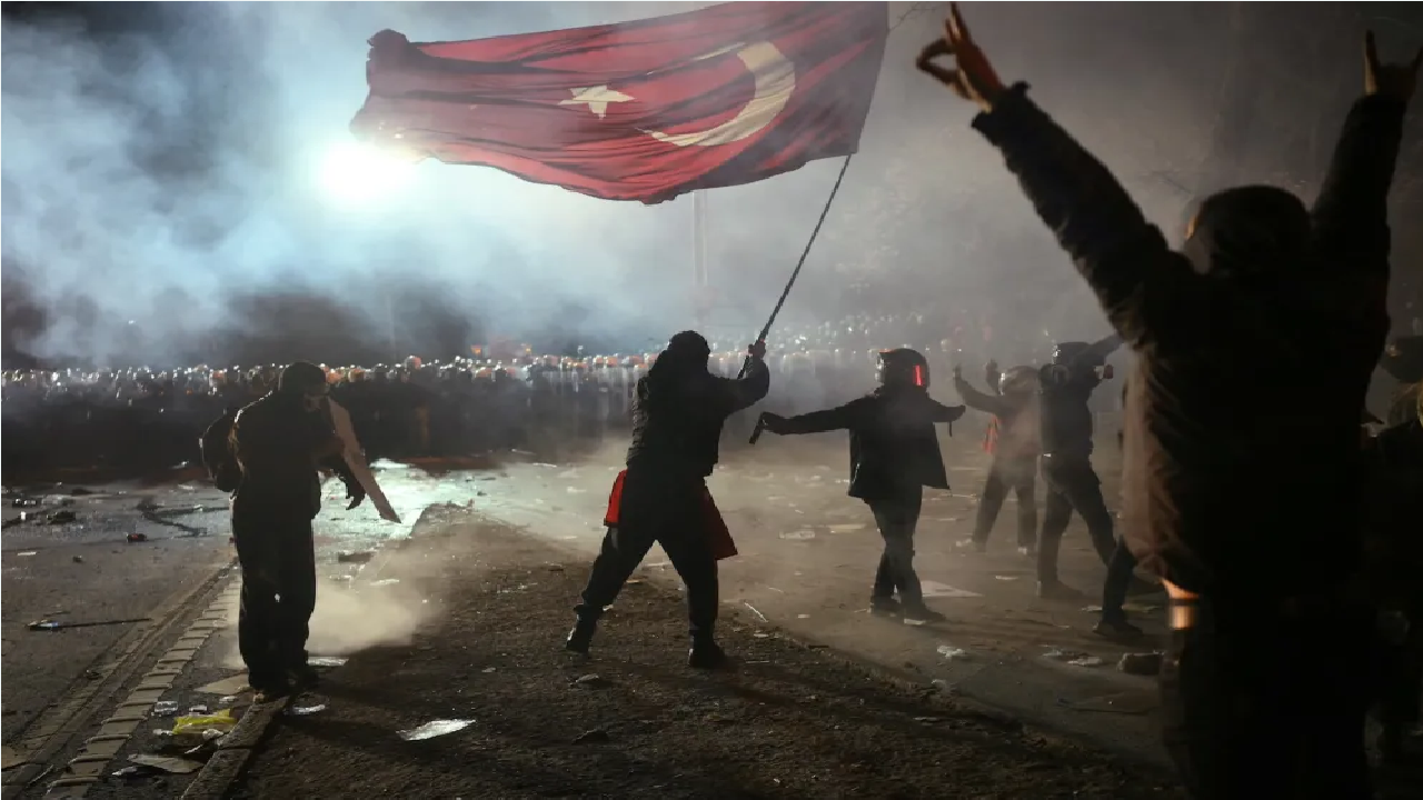 اردوغان و آینده ترکیه: از دموکراسی به استبداد
