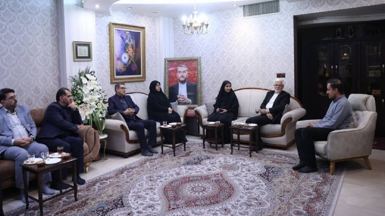 عارف: اخلاق‌مداری و حسن‌خلق شهید امیر عبداللهیان زبانزد بود
