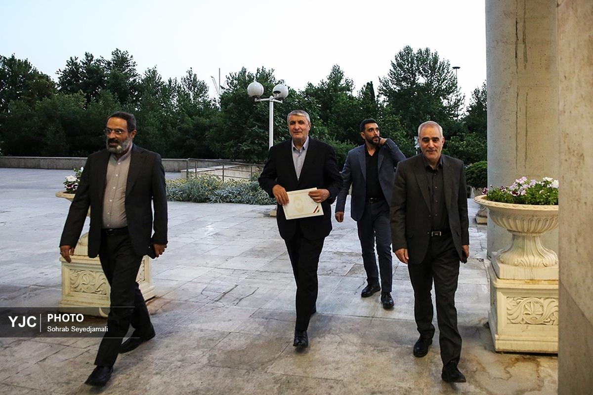 بازدید سفرای خارجی از ساختمان شیشه‌ای صدا و سیما