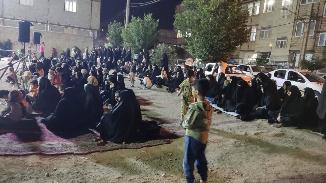 برگزاری تعزیه خوانی در محله شهر قائم برگزاری تعزیه خوانی در محله شهر قائم