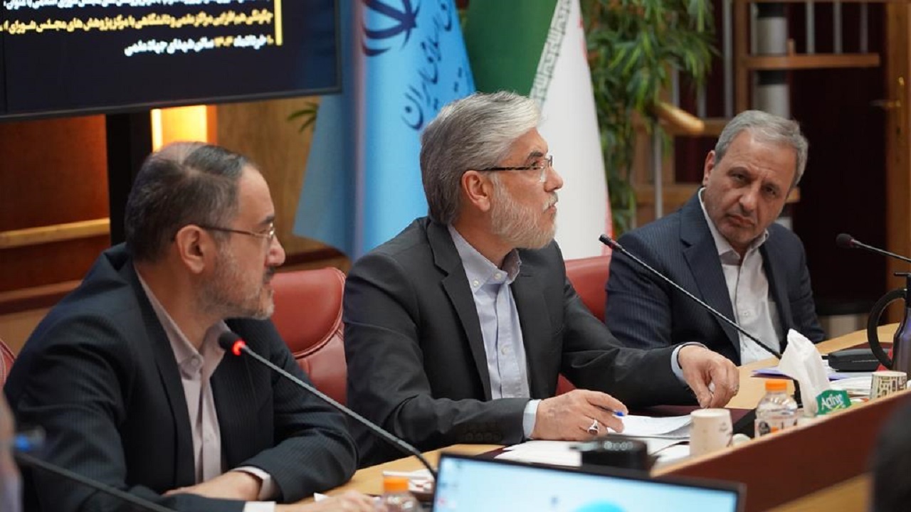 نگاهداری: برای افزایش حضور نخبگان در بخش عمومی باید اقدام کنیم/ سیمایی صراف: نیازمند حکمرانی علم هستیم