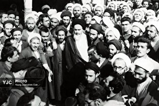 عکس‌های تاریخی حضرت امام خمینی (ره) به مناسبت سالروز رحلت رهبر کبیر انقلاب اسلامی _ ۴