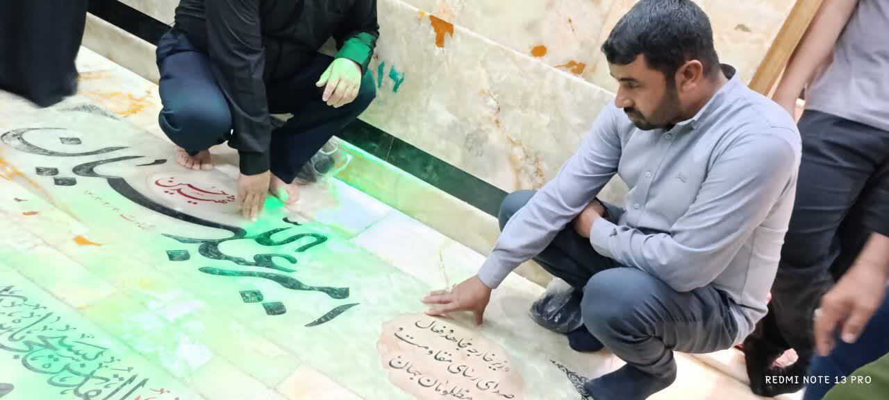 حال و هوای سوگواران روستای ملوند در مراسم ارتحال امام خمینی (ره)