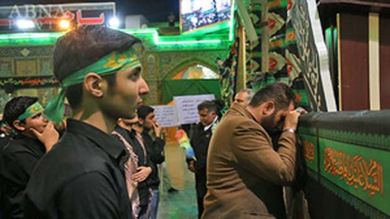 گوشه‌هایی از مراسم سوگواری شهادت حضرت مسلم بن عقیل (ع) + فیلم