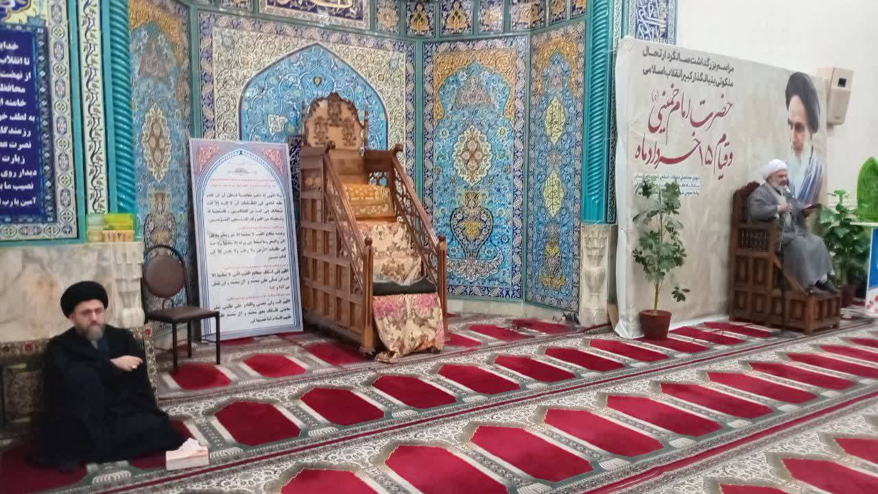 گرامیداشت یاد و خاطره شهدای ۱۵ خرداد در لار
