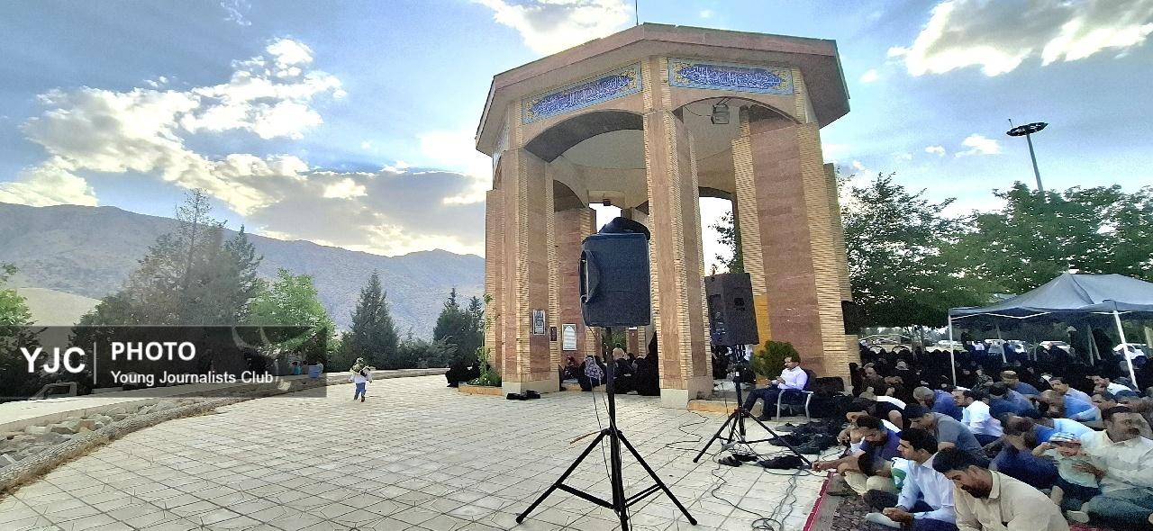 روز عرفه با حال و هوای شهدای گمنام در خرم آباد + تصاویر