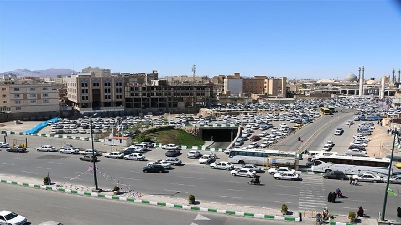 عماریاسر قم، خیابانی در محاصره خودروها؛ وقتی توقف ممنوع، اجبار می‌شود