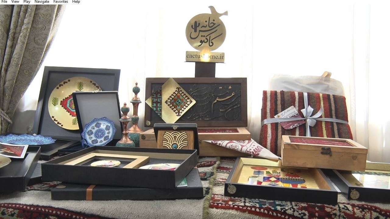 گشایش نمایشگاه دست سازه های هنرمندان در کاخ موزه گرگان