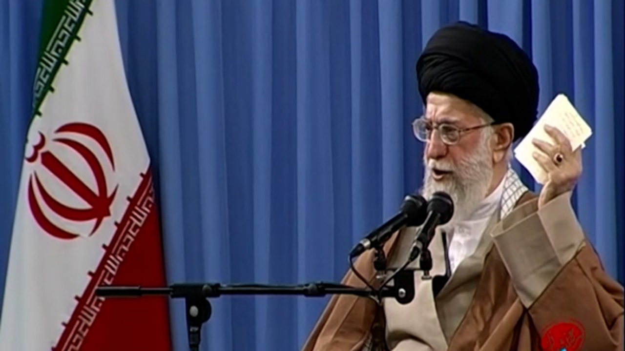 روایتی متفاوت از مردم‌سالاری دینی در رهبری حکیمانه آیت‌الله خامنه‌ای + فیلم