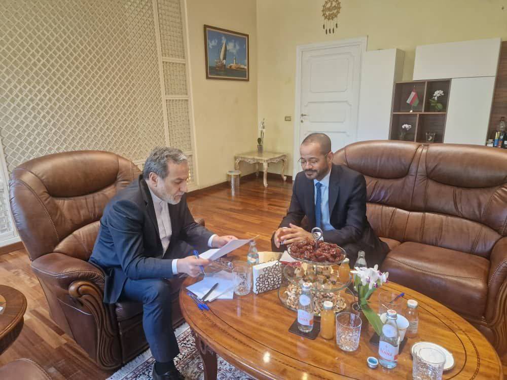 عراقچی و همتای عمانی
