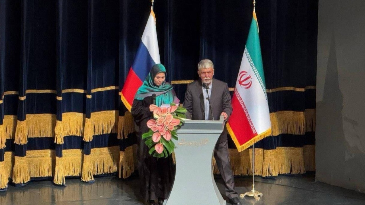 روسیه دارای فرهنگی سرشار از آموزه­‌های درست، دلنشین و بزرگان ادبی است