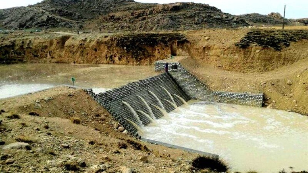 آغاز ساخت سازه آبخیزداری در شیرگ آقای سربیشه