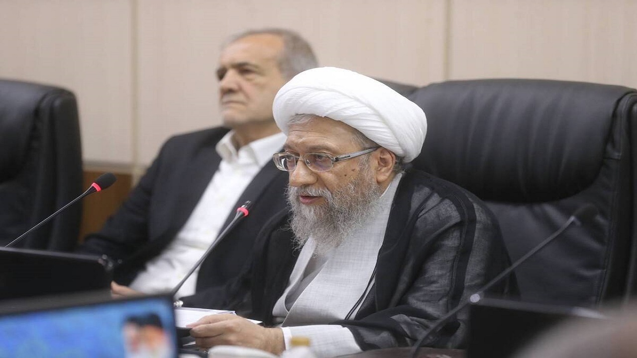 آیت الله لاریجانی: غنی‌سازی در کشور از خطوط قرمز مذاکرات است