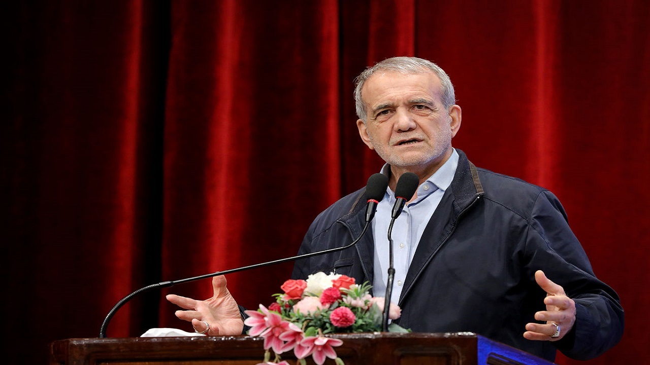 برای حل مشکلات کشور به آمریکا دل نبسته‌ایم/ غنی سازی ادامه می‌یابد