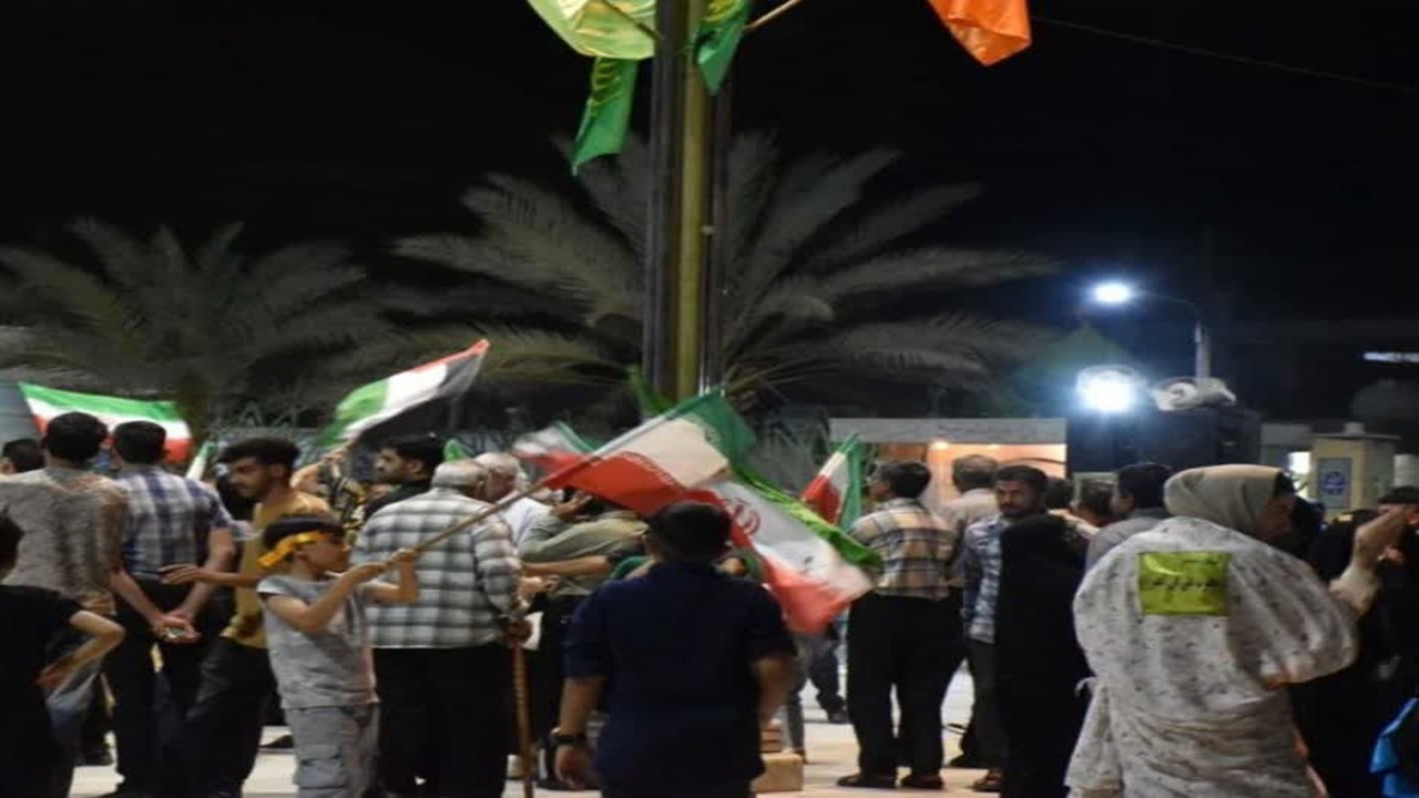 برپایی مراسم راهپیمایی ایران ذوالفقار در لار + عکس