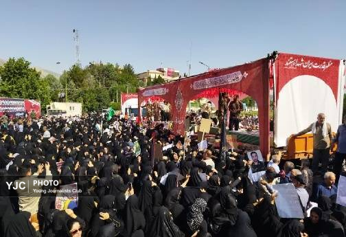 بدرقه باشکوه پیکر مطهر شهدای ولایت در لرستان + تصاویر