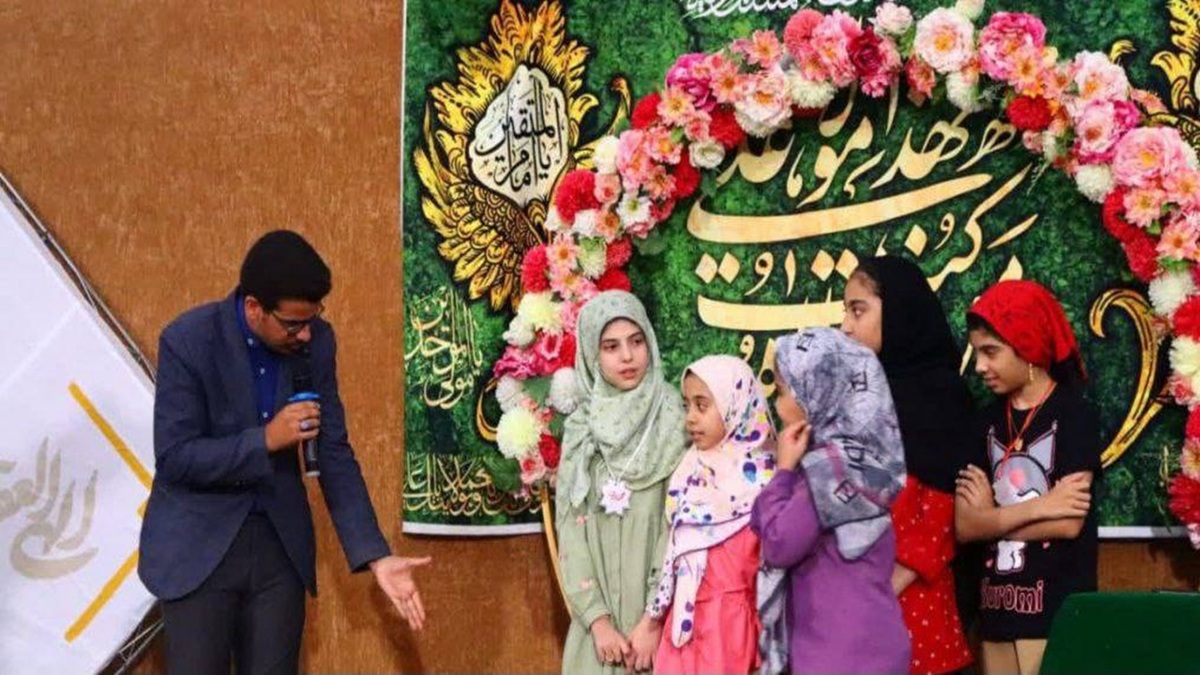 برگزاری جشن باشکوه دخترانه در گلزار شهدای لارستان همزمان با عید سعید غدیر خم برگزاری جشن باشکوه دخترانه در گلزار شهدای لارستان همزمان با عید سعید غدیر خم