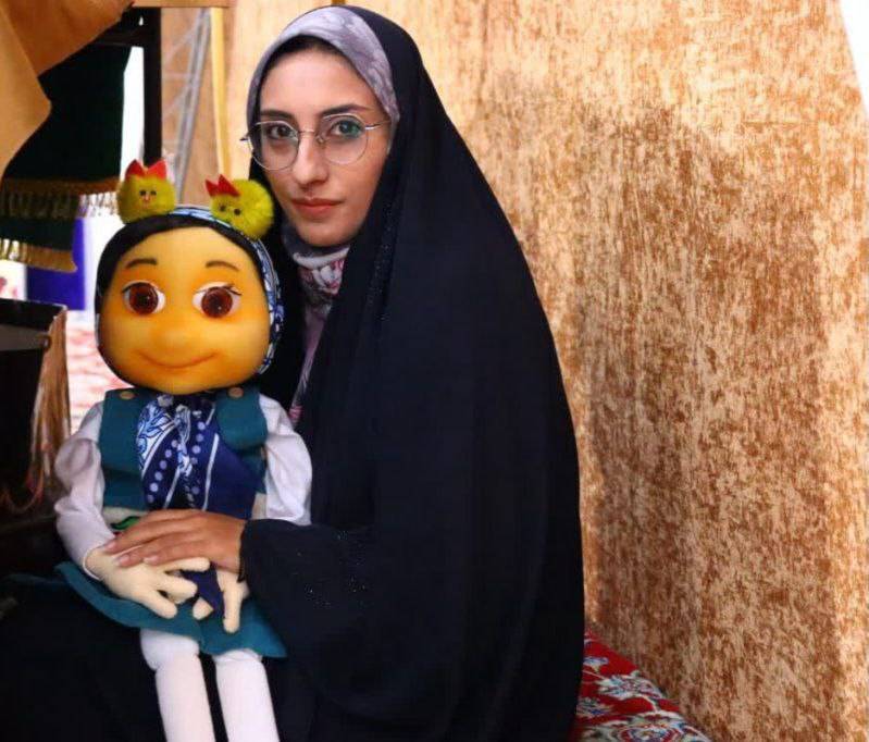 برگزاری جشن باشکوه دخترانه در گلزار شهدای لارستان برگزاری جشن باشکوه دخترانه در گلزار شهدای لارستان