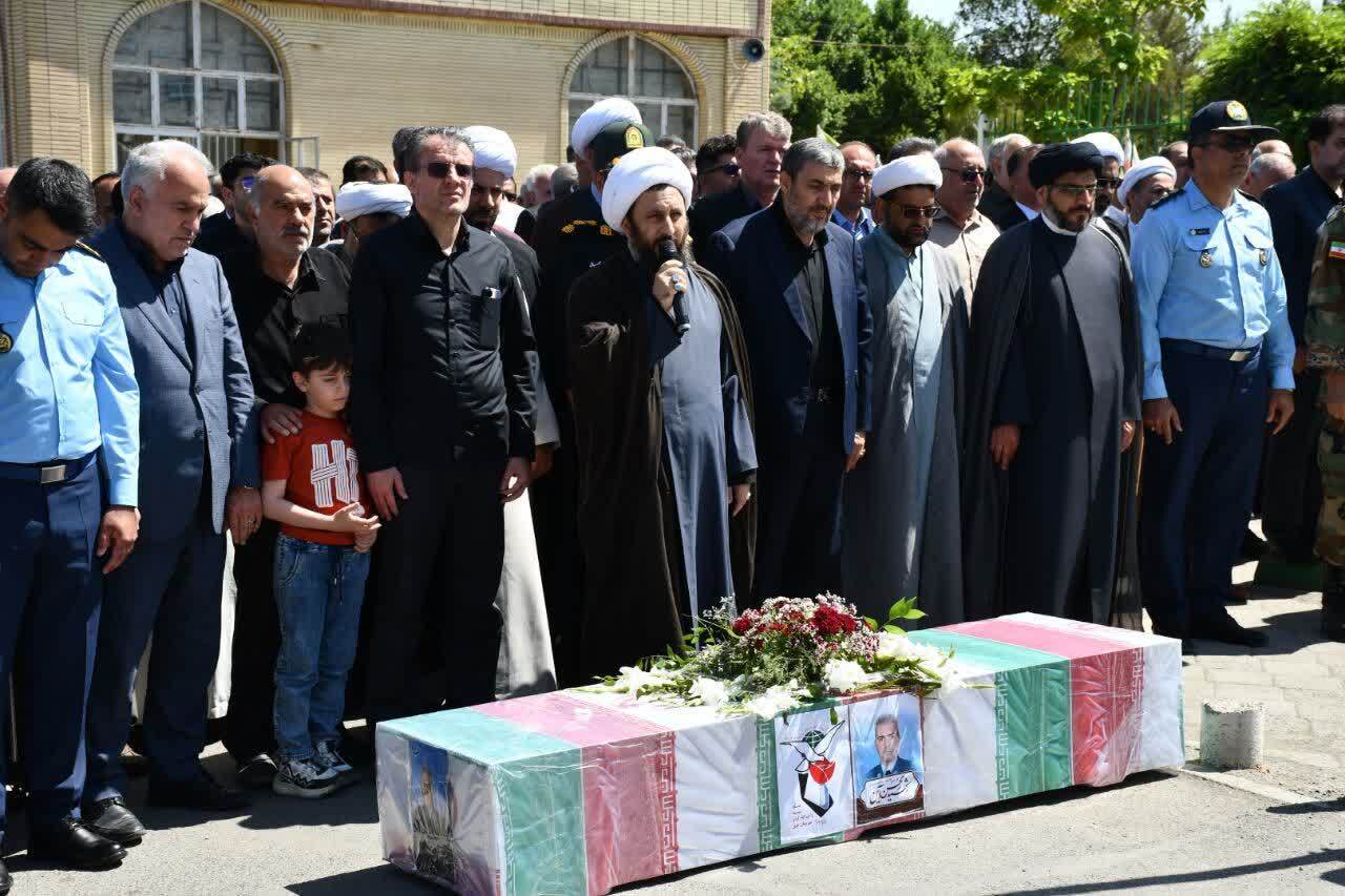 مردم شهید پرور خوی با پیکر پاک و مطهر محسن آین وداع کردند