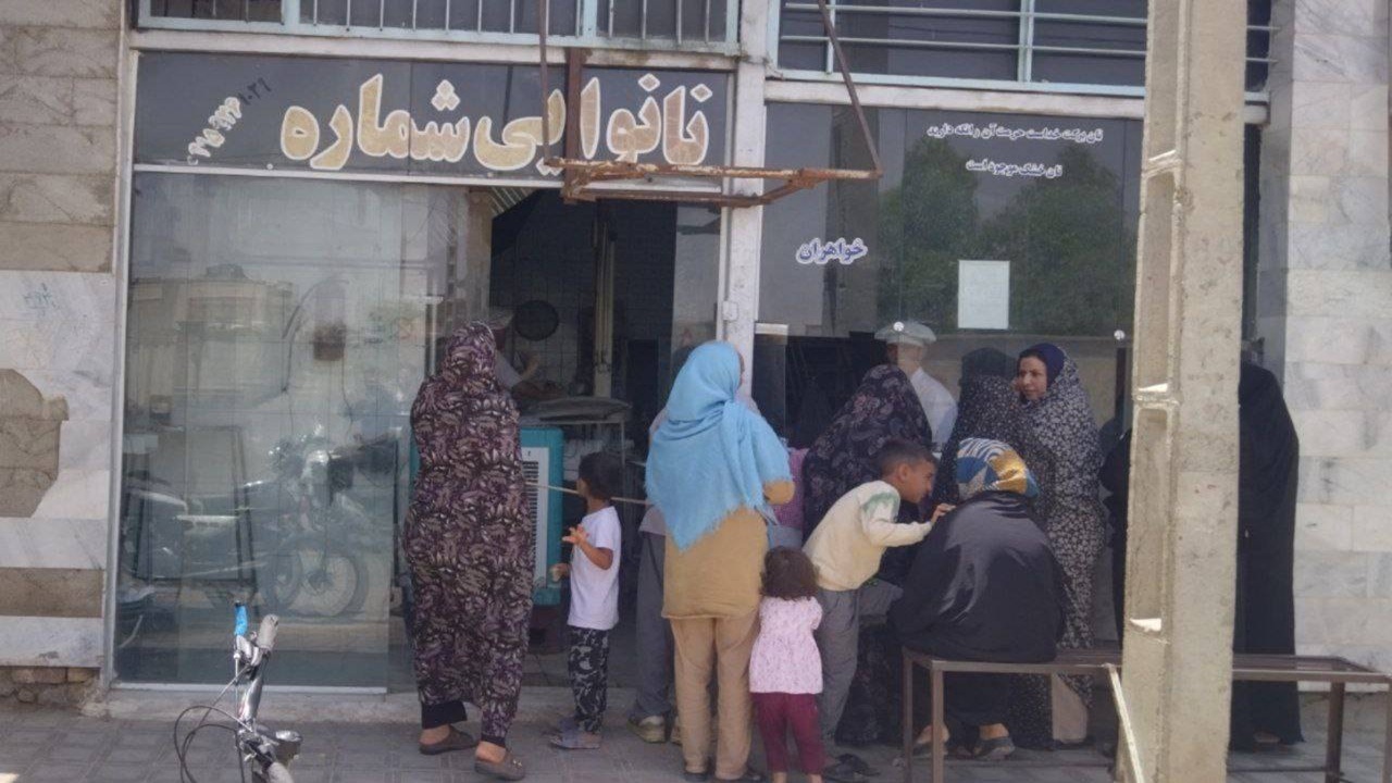 حال و هوای نانوایی‌های بخش انابد در روز‌های جنگ با اسرائیل غاصب + عکس