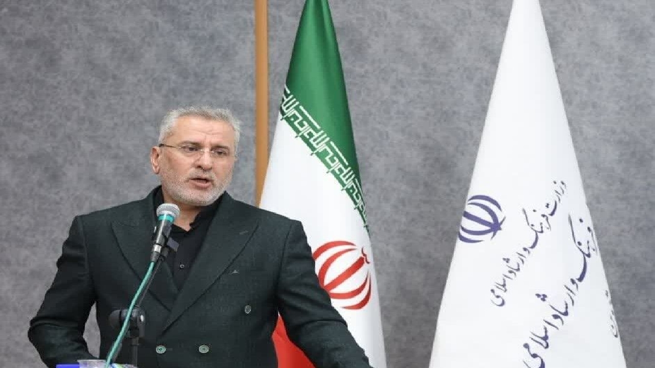 رسانه‌ها در تقابل با دشمن قلم فرسایی کنند
