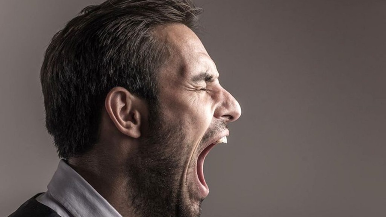 راهکار خوب برای رفتار با کسی که در این روزها پرخاشگر است + فیلم