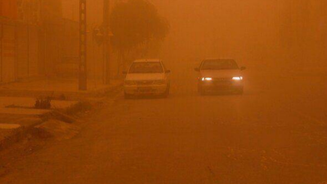 طوفان  با سرعت ۹۴ کیلومتر بر ساعت زابل را درنوردید