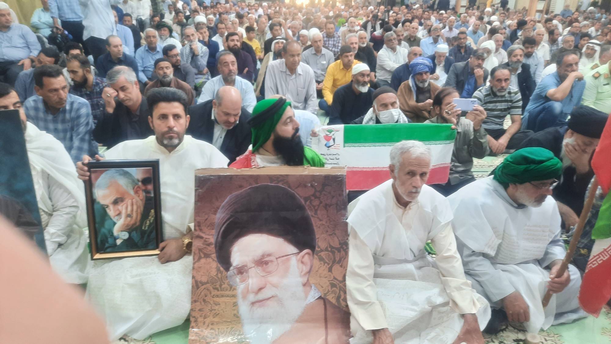 ملت ایران بصیرت دارند و دشمن احمق هنوز این را ندانسته است