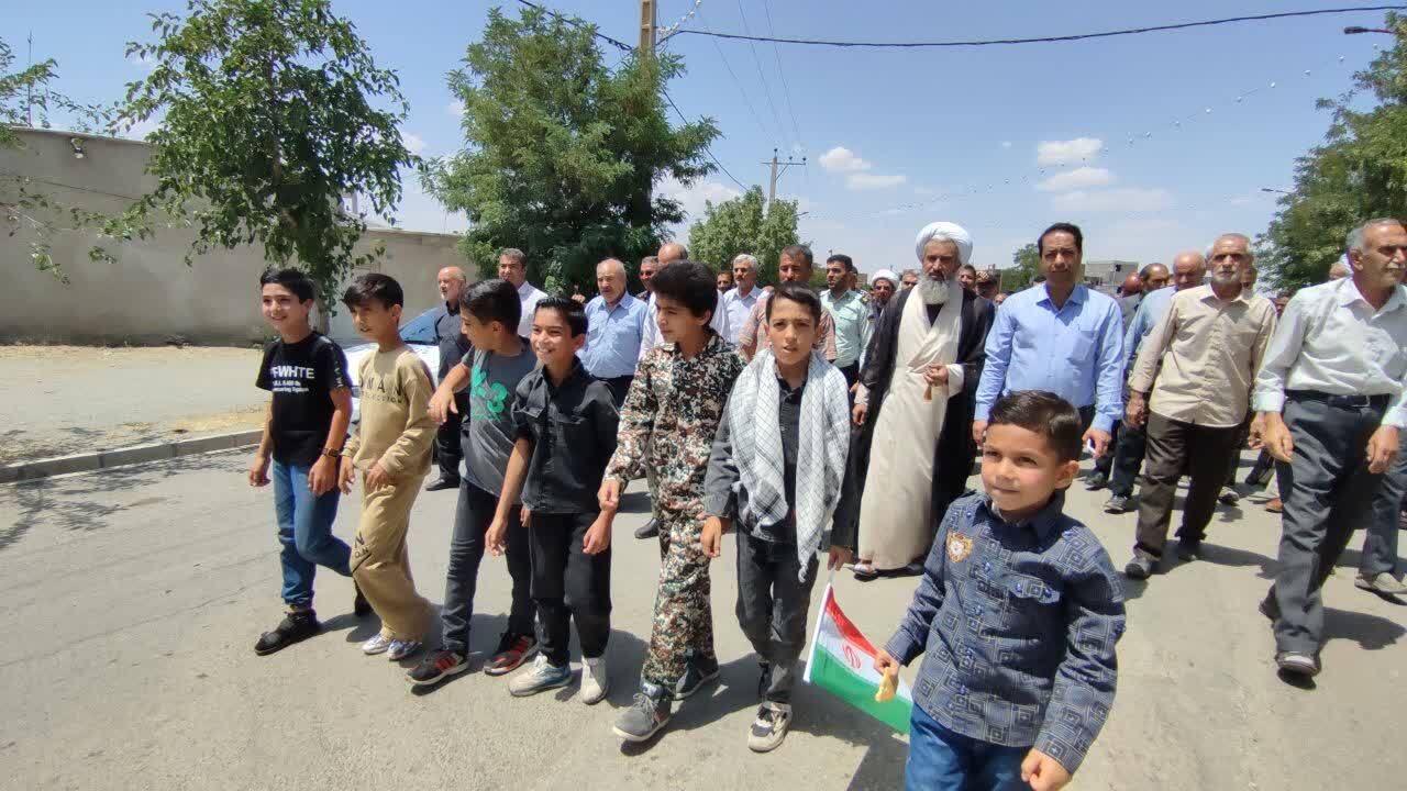 برگزاری مراسم راهپیمایی در صالح آباد