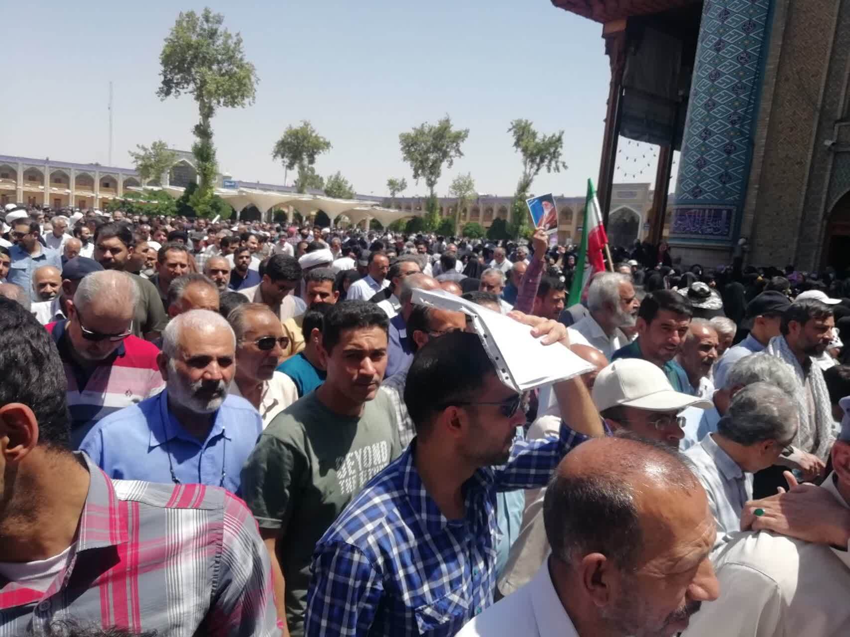 خروش شیرازی&zwnj;ها در مراسم جمعه خشم