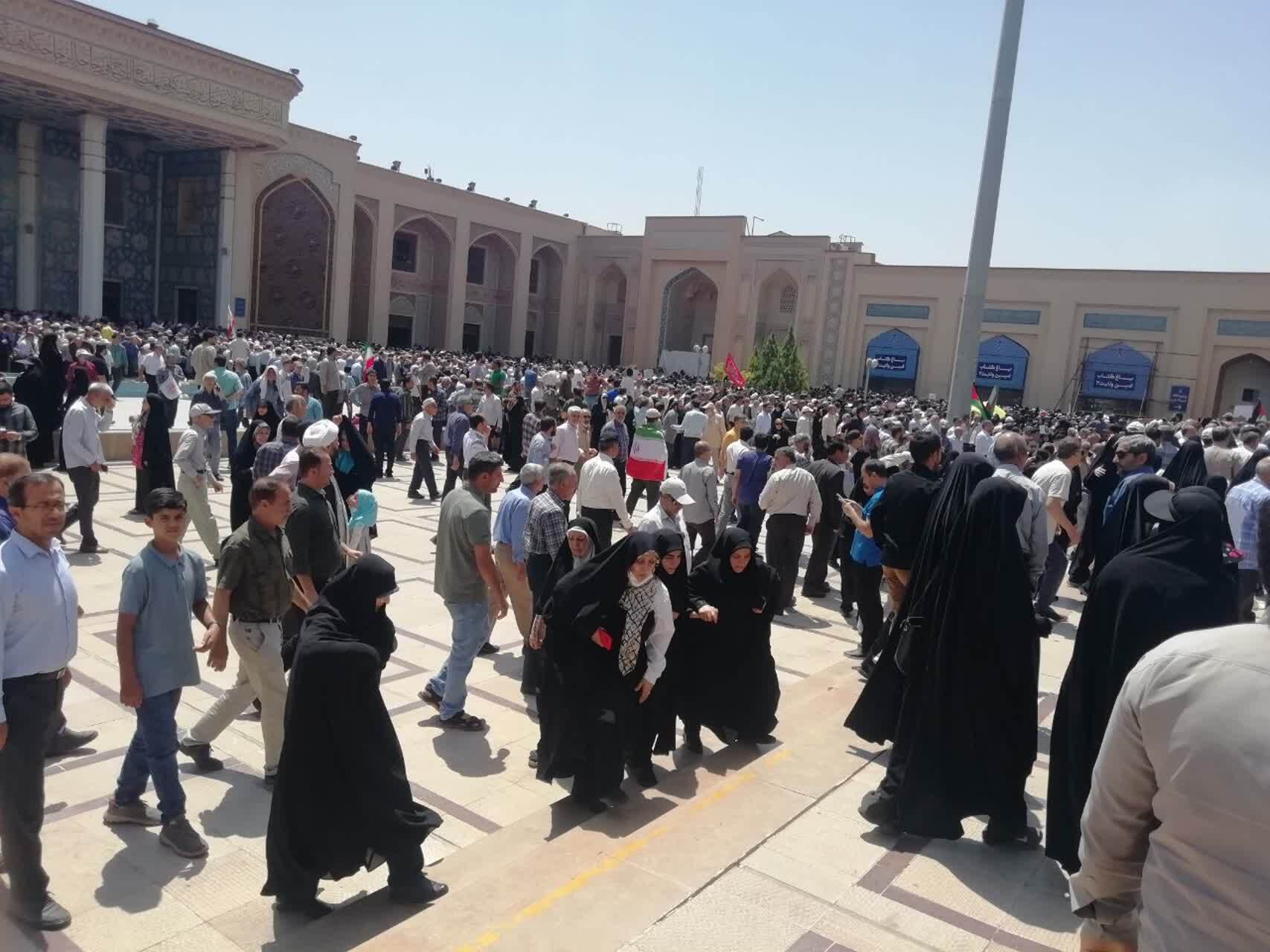 خروش شیرازی&zwnj;ها در مراسم جمعه خشم