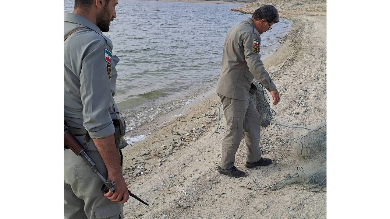 کشف صید غیرمجاز ماهی در سدشهید کاظمی سقز